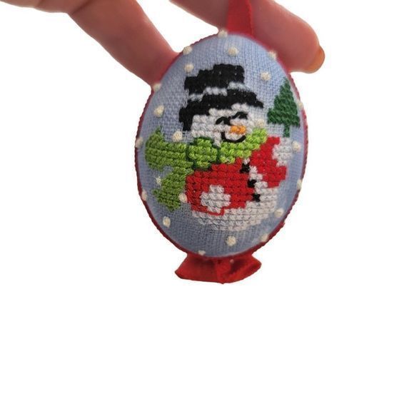 Needlepoint painted egg Christmas‎ Ornament Snowman Christmas Tree red ribbon - Picture 1 of 3